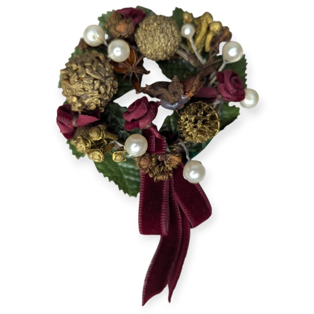 Vintage Unique Christmas Intricate Wreath Floral Brooch/Pin Velvet Bow